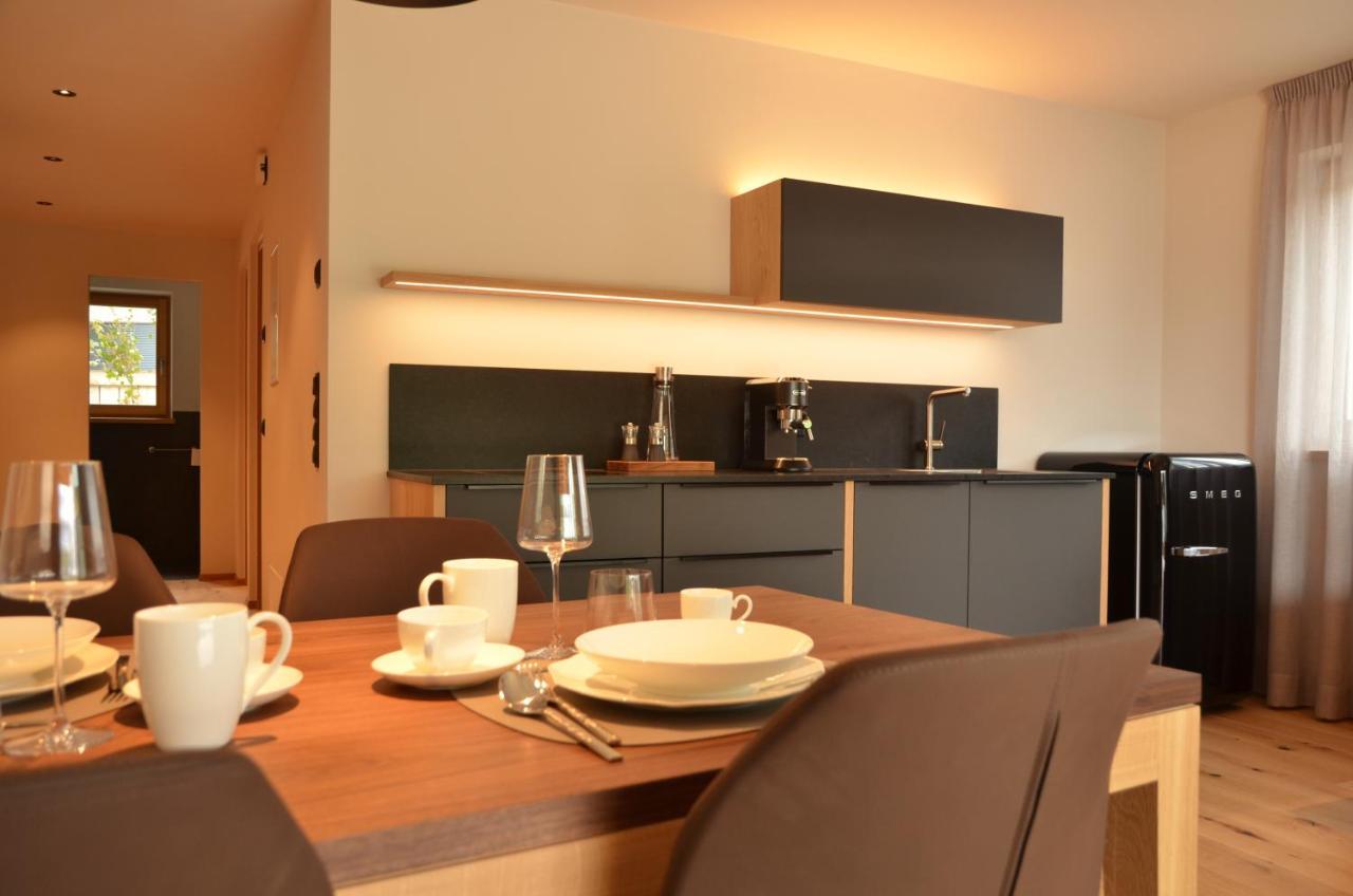 Kastelart - Karbon Aparthotel Castelrotto Bagian luar foto