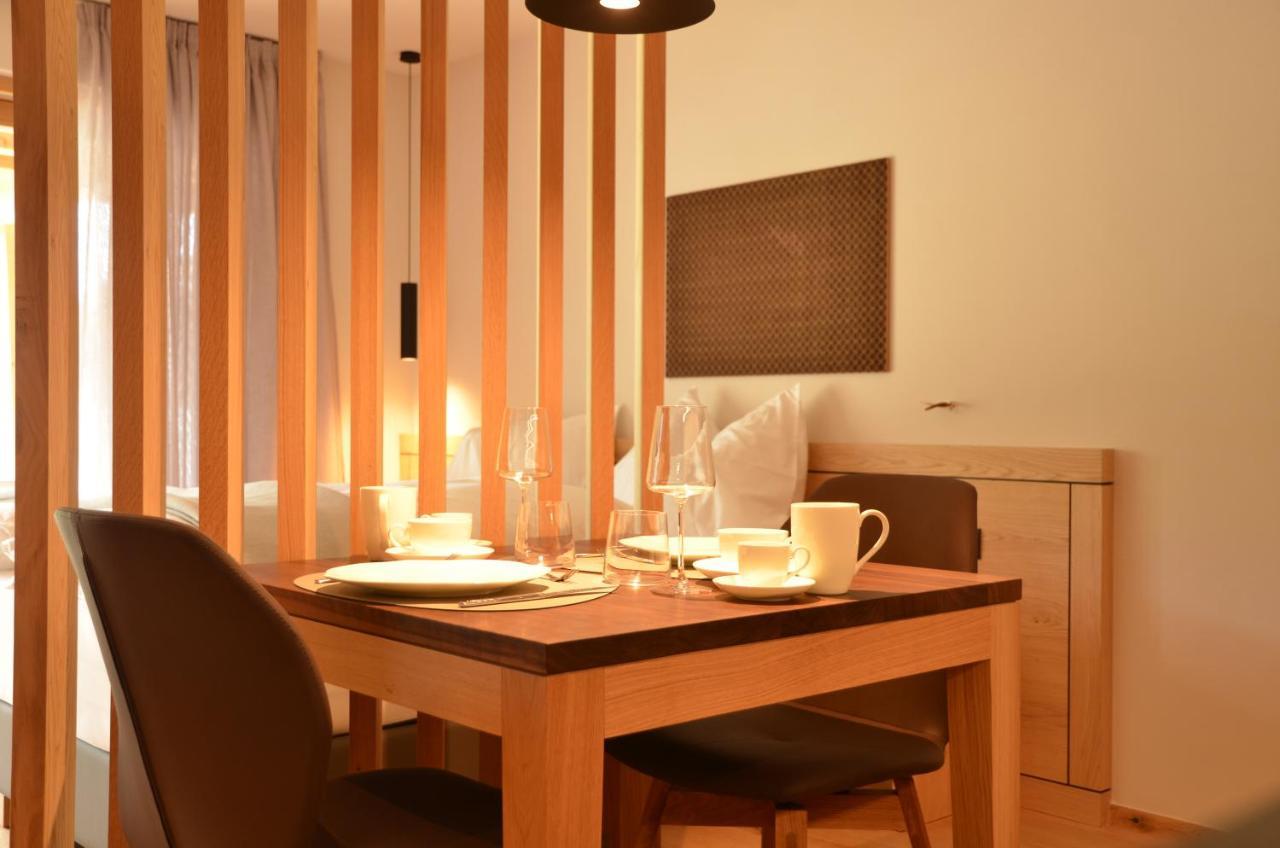Kastelart - Karbon Aparthotel Castelrotto Bagian luar foto